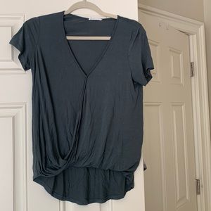 Lush green short sleeve/draped tee